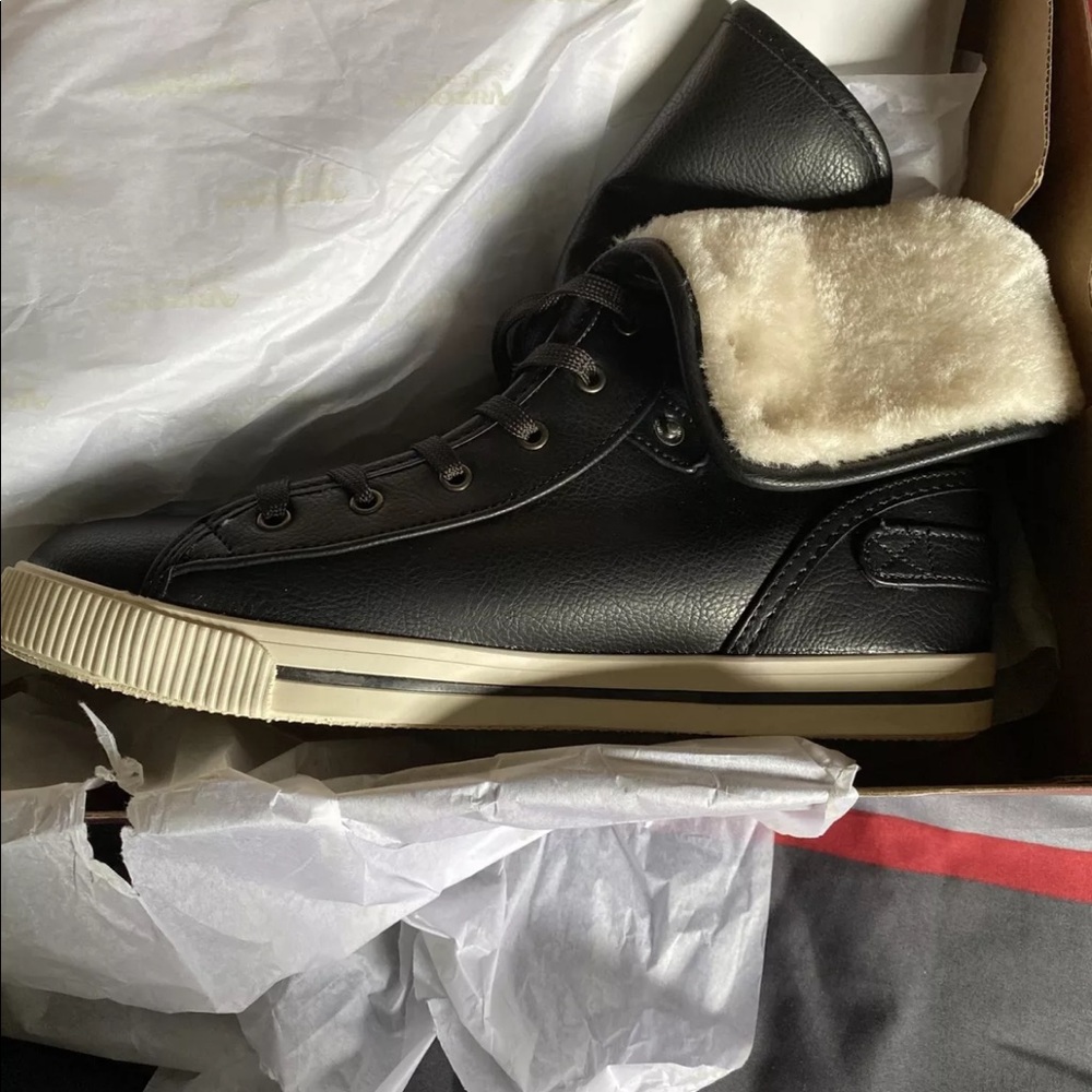 Arizona Sneakers Women size 12